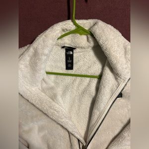 North Face Osito Jacket- white